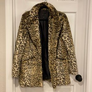 Faux fur leopard jacket